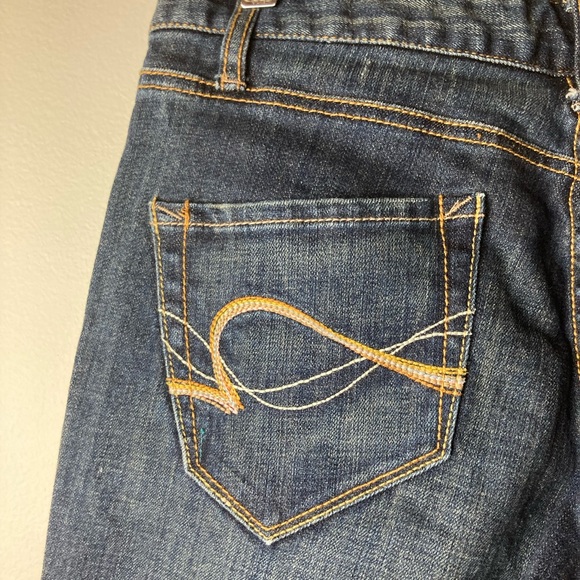 Jacob Connection Capris - Picture 3 of 6